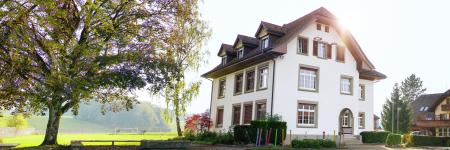 Schulhaus Walliswil bei Wangen